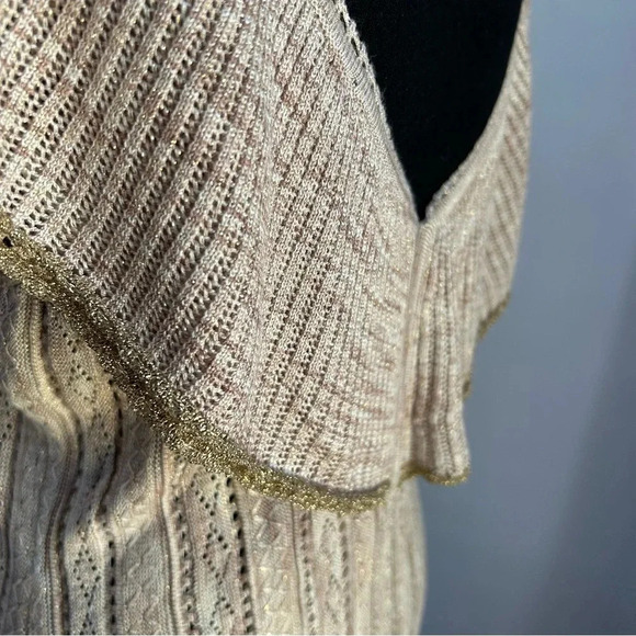 WHBM Cream Sleeveless V-Neck Knit Top with Gold Detailing. Size Medium. - Picture 4 of 9